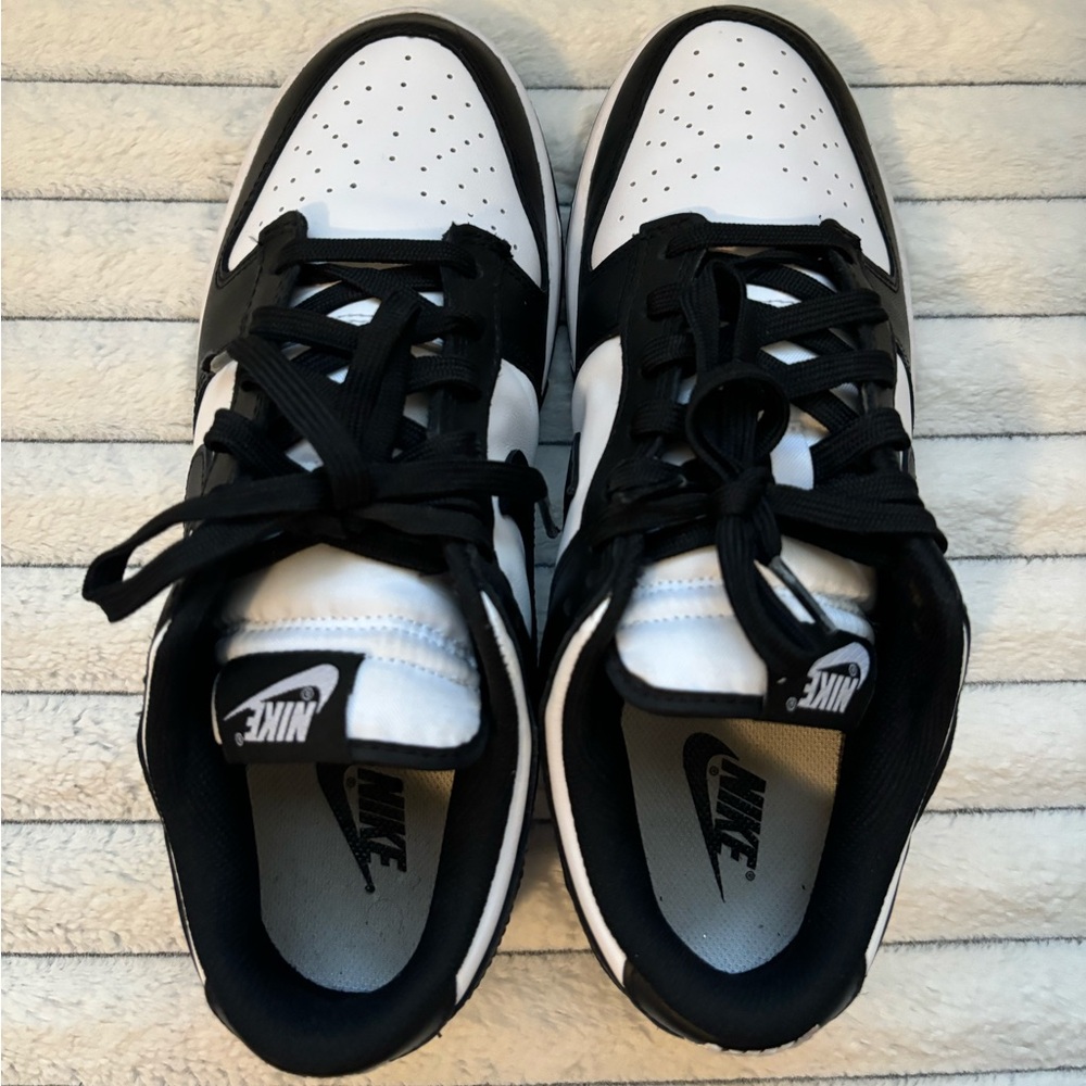 Nike Panda Dunks
